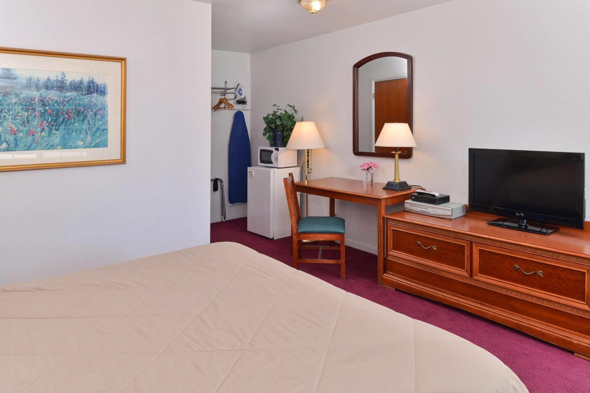Majestic Inn & Suites 클라마스 팔스 외부 사진